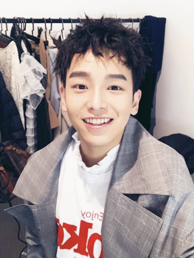 彭昱畅真的是宝藏男孩笑起来真的太有感染力了阳光