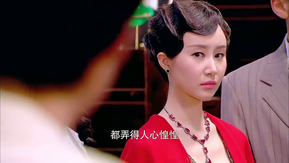 烽火佳人第十六集:将暗助双方的方同和许浩南,统统军棍伺候