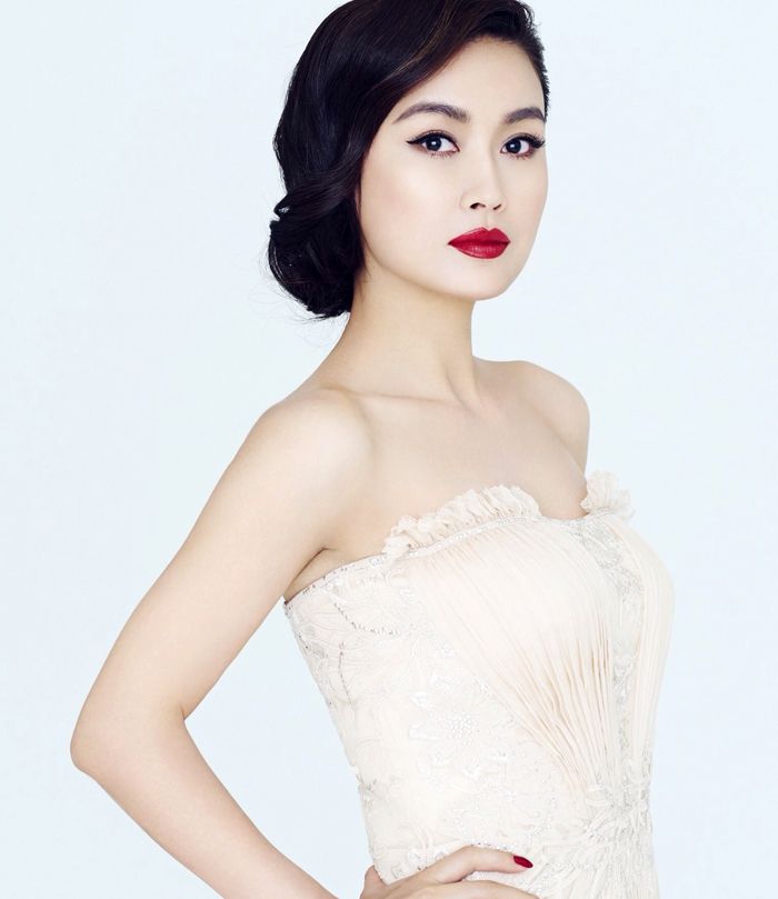 花容月貌,娇艳欲滴--詹小楠