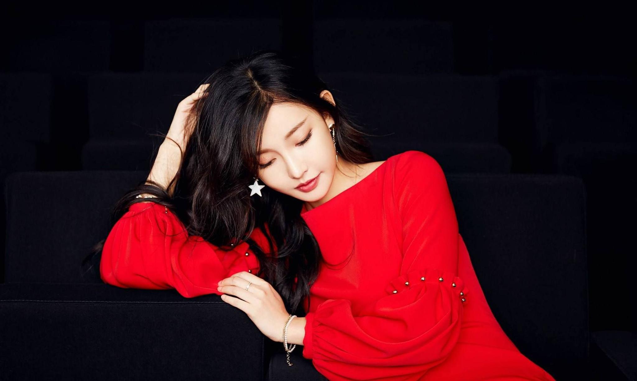 中国新生代人气女演员童菲