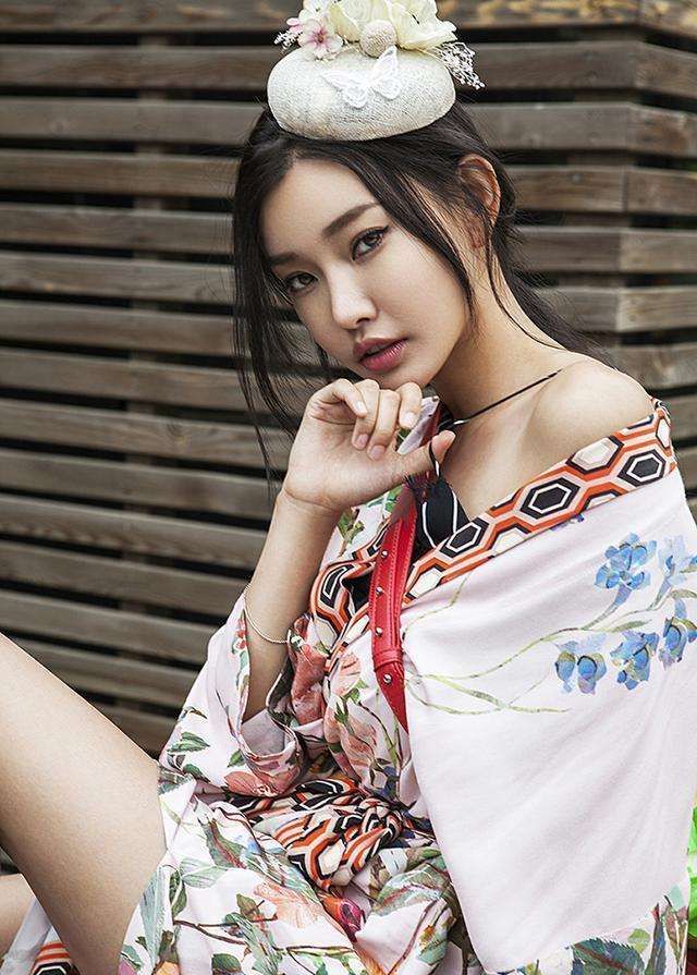 中国新生代人气女演员童菲