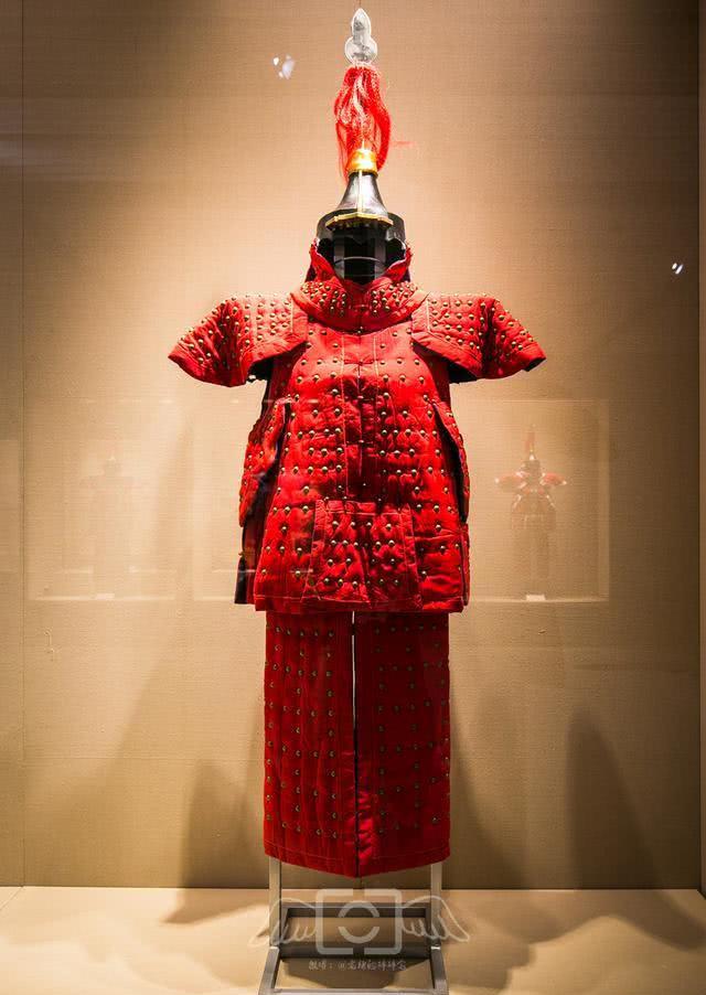 八旗正红旗铠甲多尔衮病逝之后,终于掌握大权的顺治皇帝并未对这上三