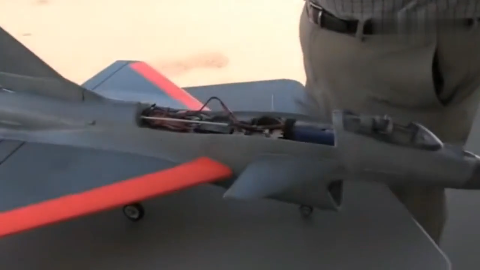 外国网友评论歼10使用推力矢量发动机精彩表