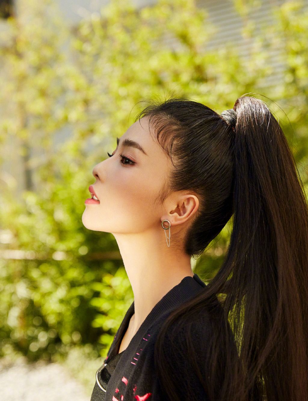 马尾辫的风情-白鹿