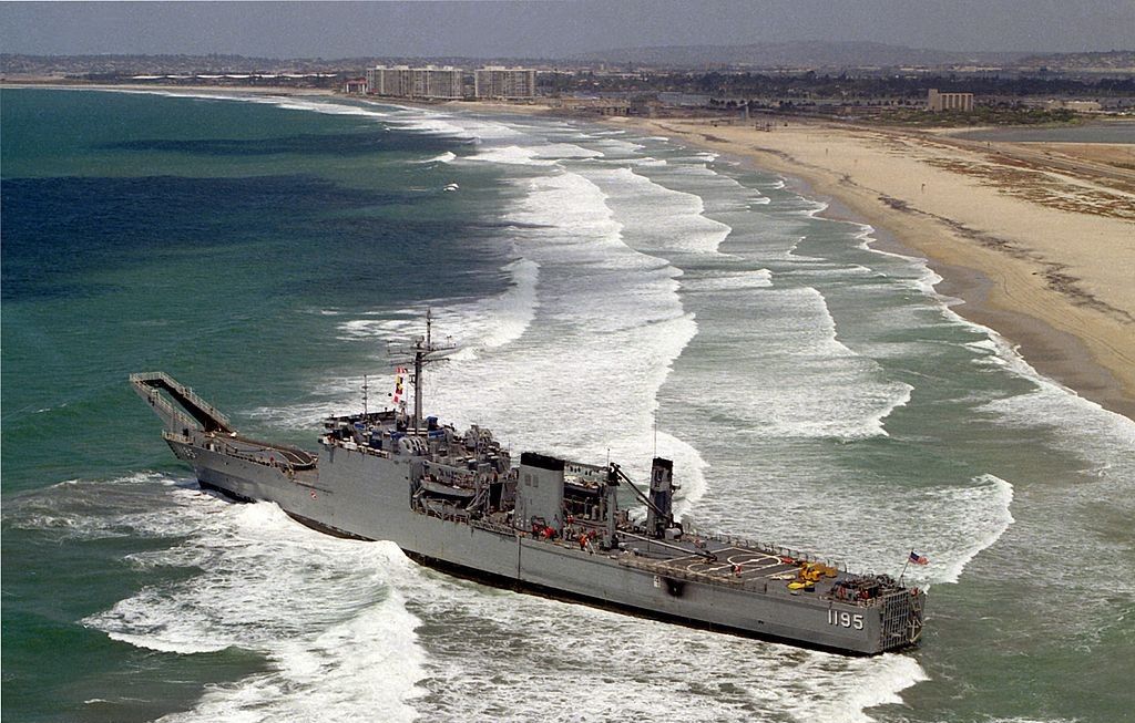 美国海军最后一型坦克登陆舰新港级坦克登陆舰