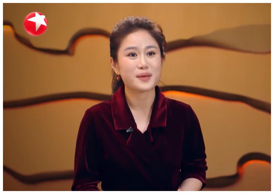 高晓攀,是一个成熟的相声演员,白鸽,是一个知名的喜剧演员,前者有自己