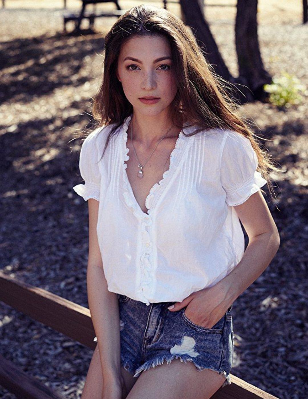 疯狂的外星人里的女特工扮演者 美籍女演员凯特·纳尔逊