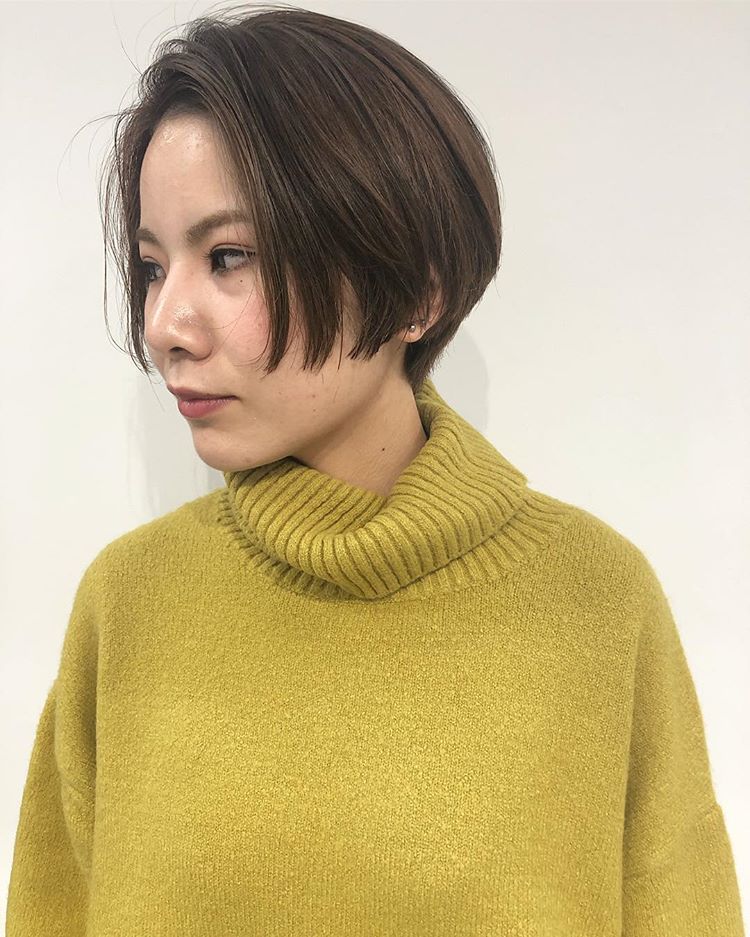 简约自然感的女生短发头发剪得越短颜值就越好看