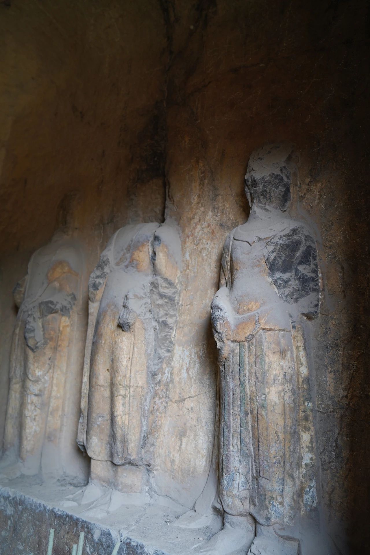 小南海石窟:集雕塑,佛经和经变石刻于一身__财经头条