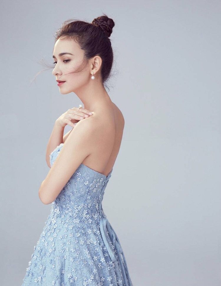 韩庚的女朋友李茶的姑妈中美混血卢靖姗看不腻