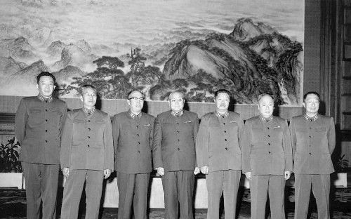 珍贵的共和国十大元帅们合影照,元帅们肩并肩站一起,看向镜头|共和国|元帅|合影_新浪新闻