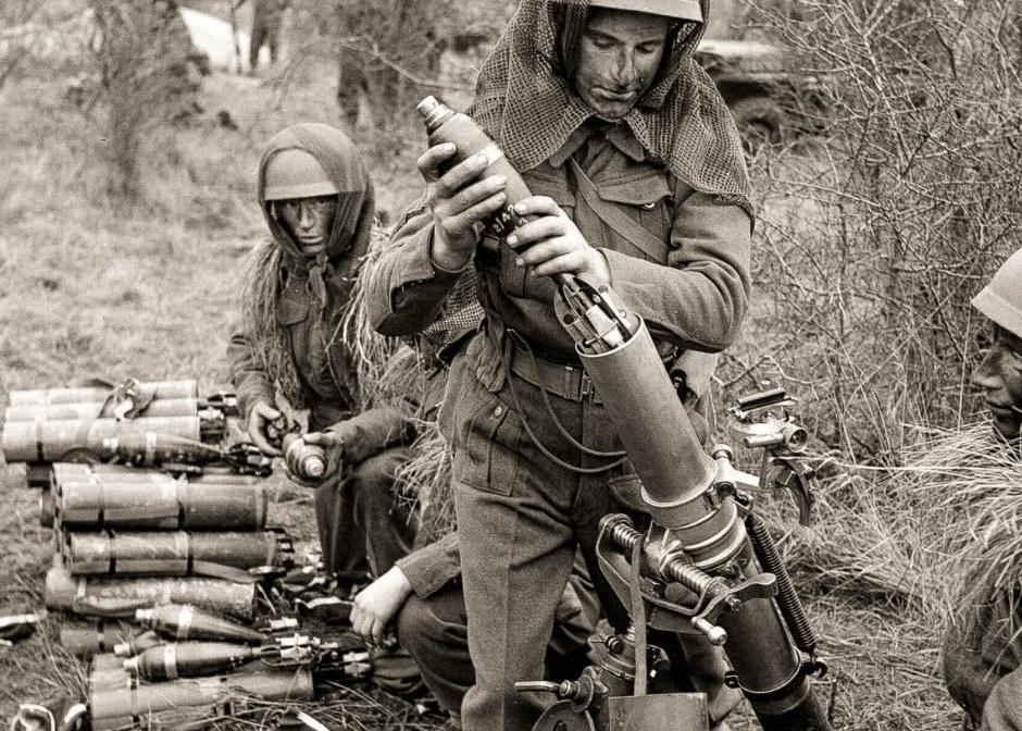 二战兵器全集,可用于近战的迫击炮,英国76.2毫米迫击炮