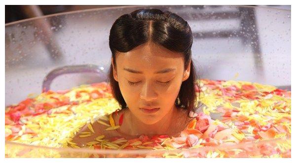 6位当红女星的出浴照,杨幂动人,丽颖可爱,最后一个不敢恭维!