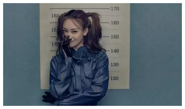 唐探3嫌疑犯海报曝光三位女侦探很亮眼看到张钧甯太飒了