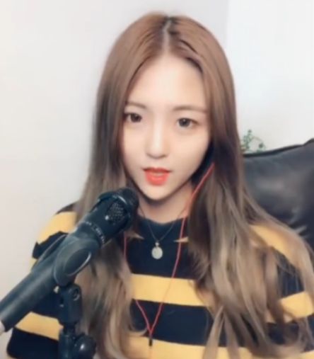抖音上靠唱歌走红的女网红m哥莉哥上榜网友我最喜欢葛漂亮