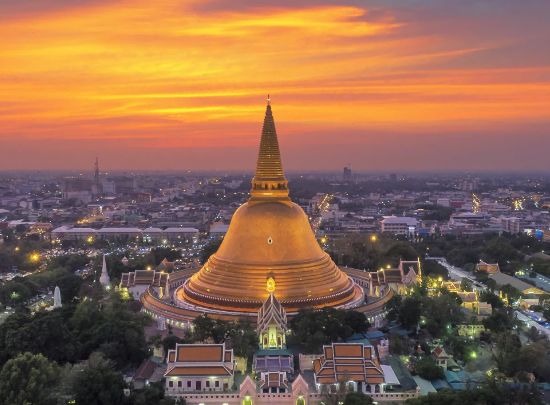 塔图姆哈登同场飙分球迷见证两大巨星的宿命交锋