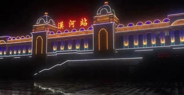 "东南西北"端的火车站, 你打卡过哪个|火车站|铁路网|阿克陶_新浪新闻