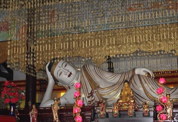 上海大世界吉尼斯之最,世界第一大玉卧佛