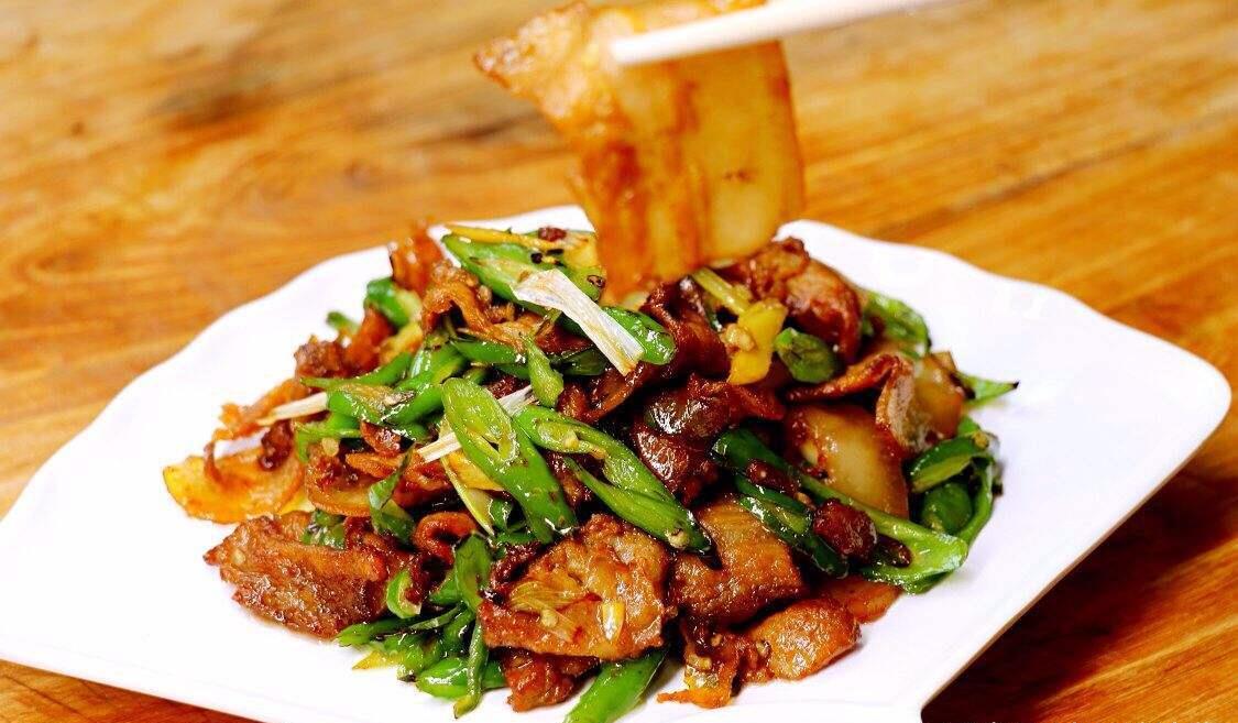 农家小炒肉的正宗做法,简单易学,配米饭能吃三大碗!