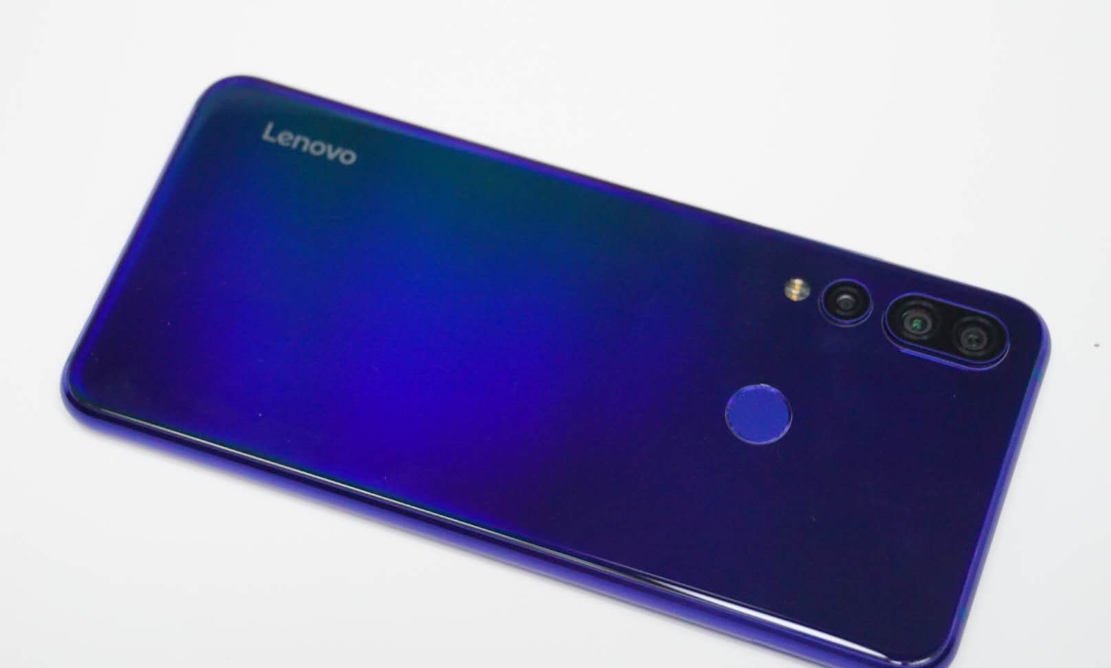 一口气推出了三款新机,分别为联想z5 pro gt 855版,联想z5s和联想s5