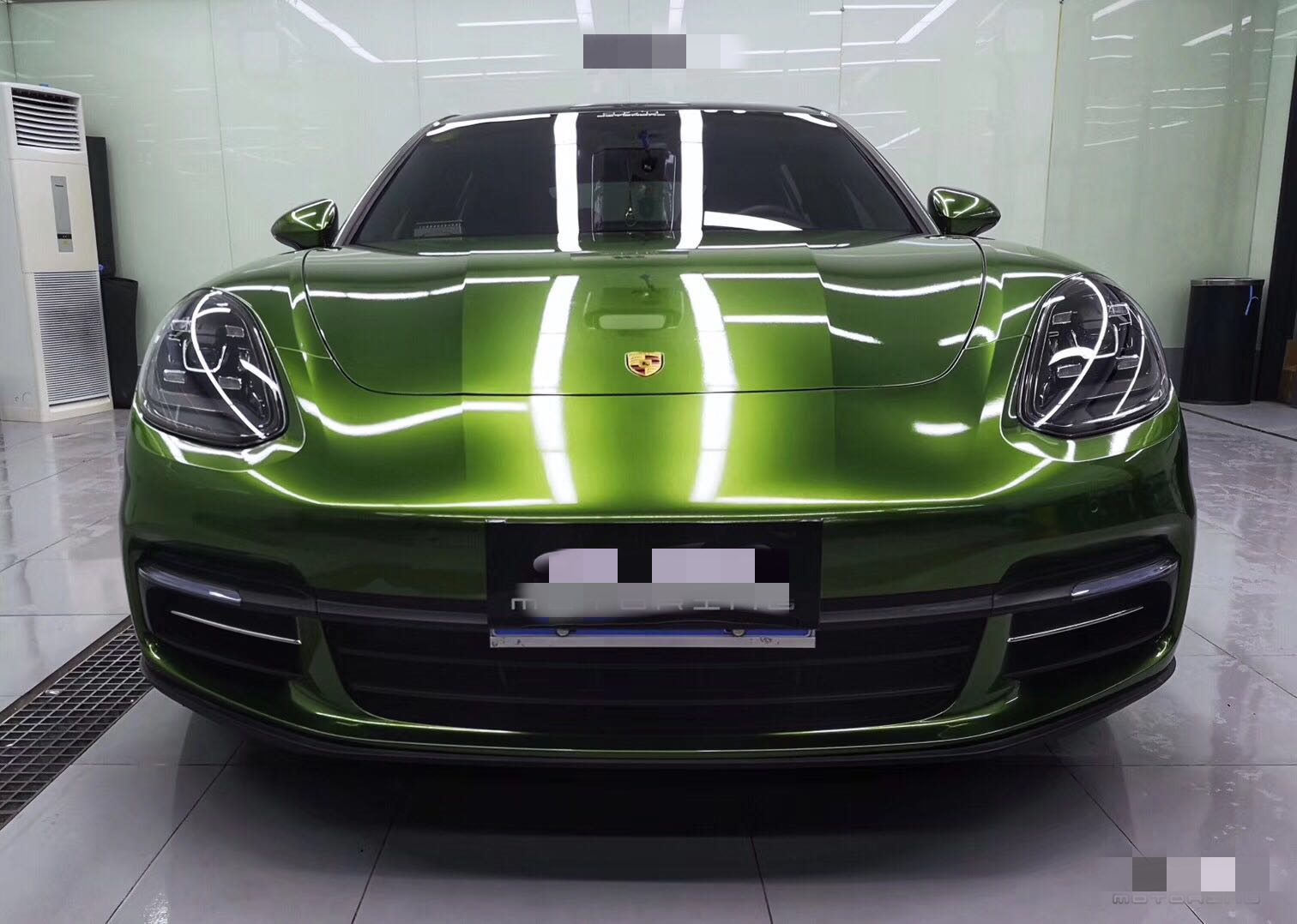 炎热夏天里的一抹绿 保时捷971 改色曼巴绿