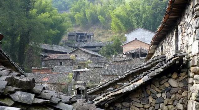 探村浙江缙云岩背古村藏在括苍山脉中的静美石头村落