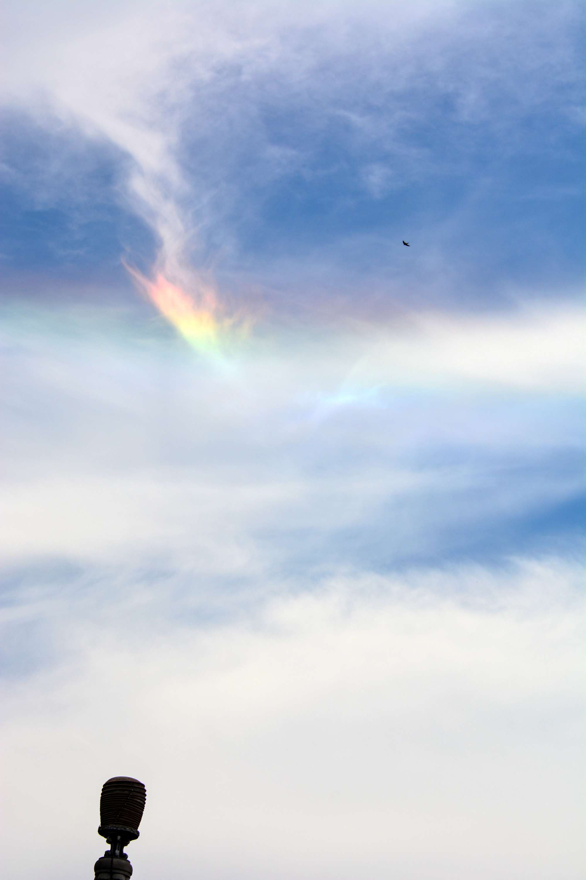 严家桥古村落上空的七彩祥云