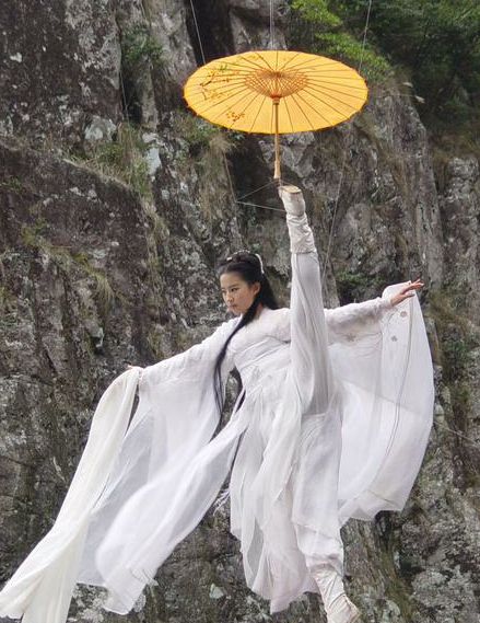 美人撑伞照合集:周慧敏娇艳,赵雅芝温婉,最后一位最惊艳!