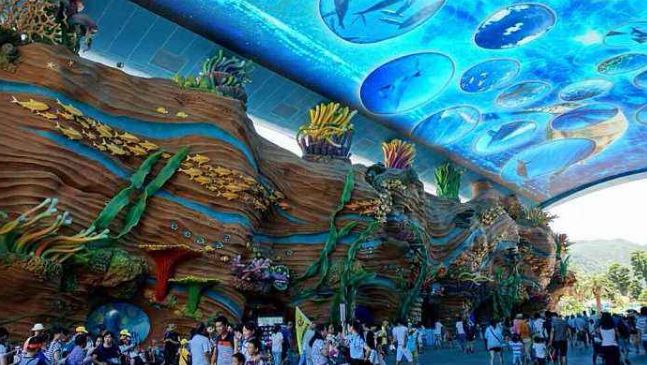 这里包含了长隆海洋王国,横琴岛剧院等多个主题乐园,还有企鹅酒店