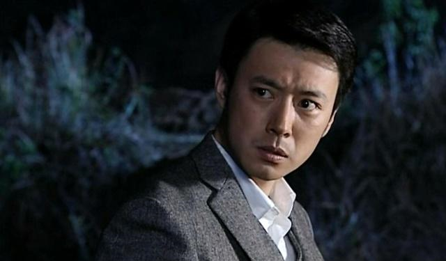 《潜伏》的谢若林,一枪打不死我,我爬起来还能和你继续做生意