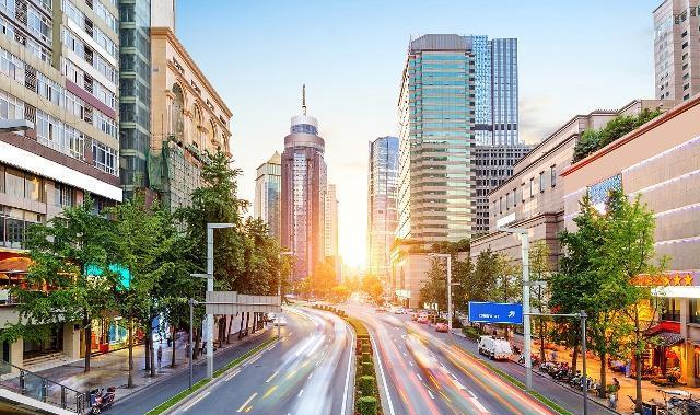 我国这三个省会城市：发展很快，首位度很高，却被诟病“吸血”|_新浪新闻