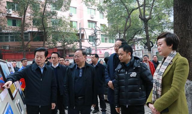 oppo老总陈明永回万源中学参与建校90周年成果展现活动
