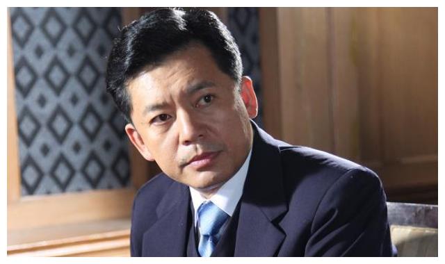 国家一级演员何政军,因《亮剑》被人熟知,低调结婚至今已28年