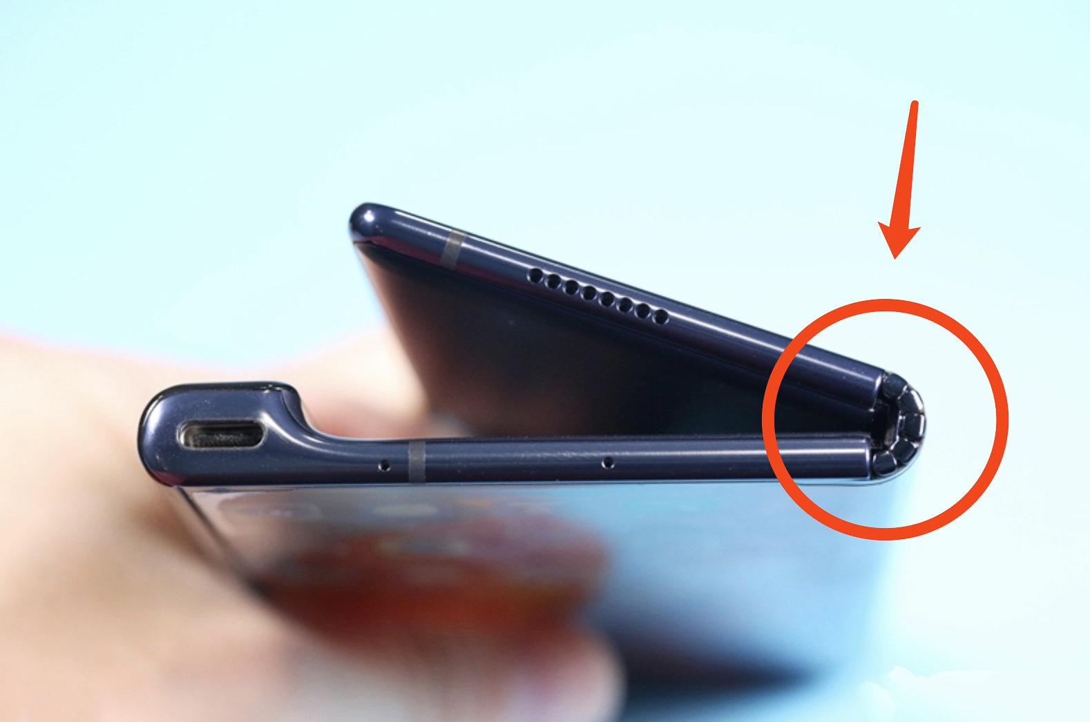 折叠屏铰链设计升级