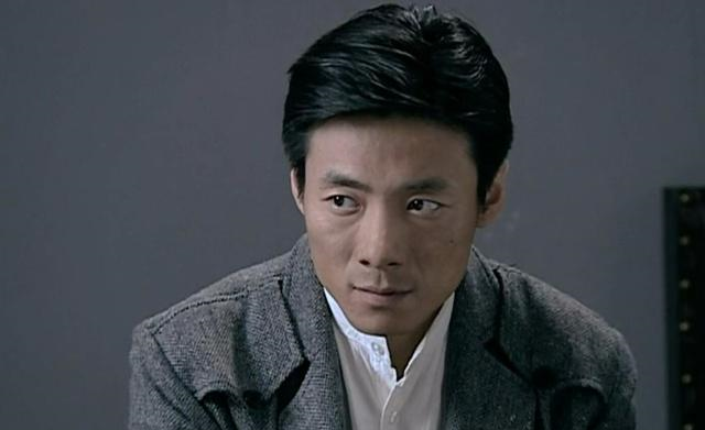 《潜伏》的谢若林,一枪打不死我,我爬起来还能和你继续做生意