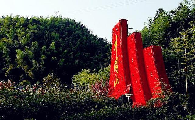 江西吉安笔架山索道,世界上单段最长的索道,无限风光在险峰