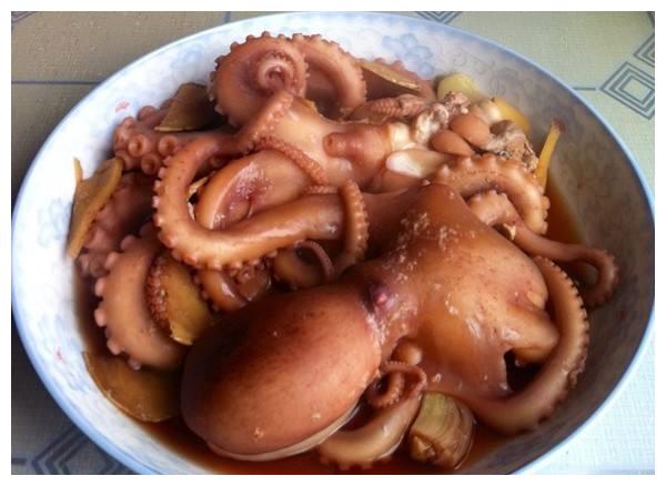 吃腻了经典做法?醋腌章鱼带来全新感觉,让你享受鲜香!