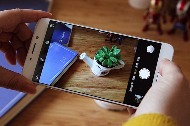 oppo将发布望远镜十倍混合光学变焦