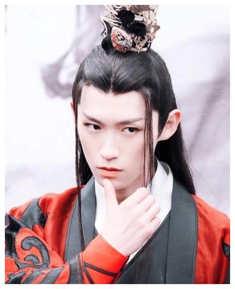 《刺客列传》里慕容离的七套最美红装,第一套美如画,第三套帅气