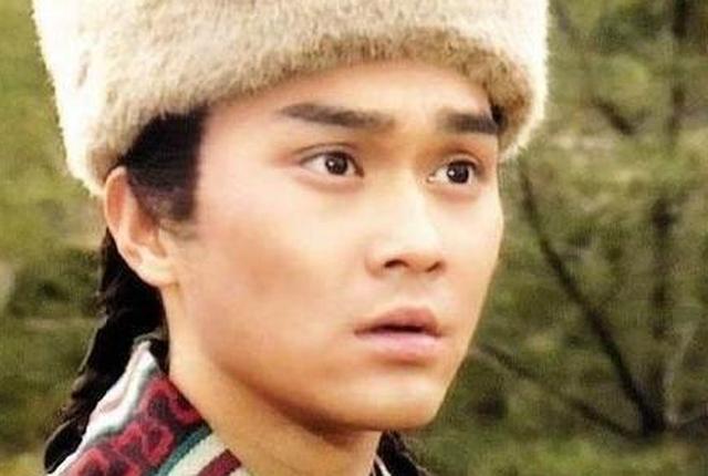 《射雕英雄传》中最大漏洞,郭靖初见黄蓉,黄蓉已经二十二