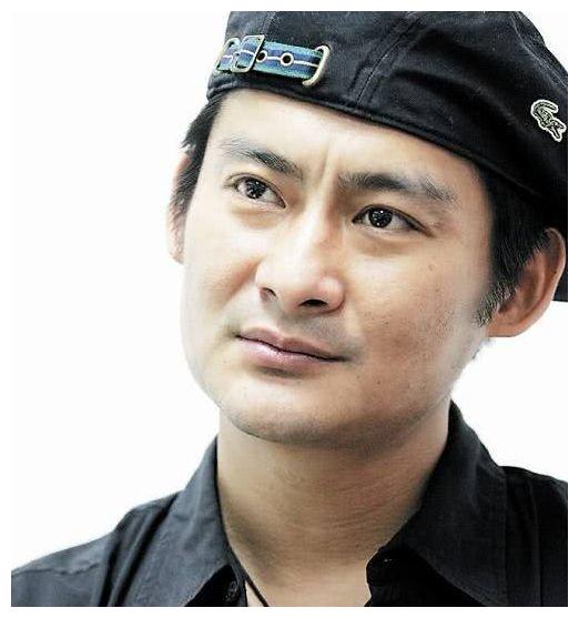 曾多次登上春晚,二婚娶李亚鹏经纪人,儿女被赞"最美星二代"