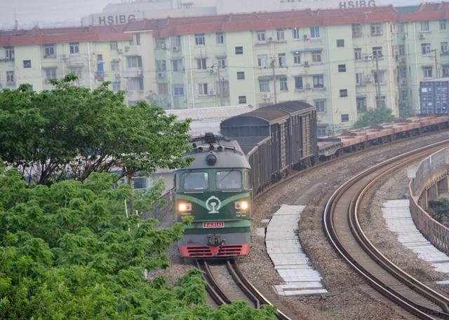 上海轨道交通的市域铁路南何支线:唯一主体位于外环内的