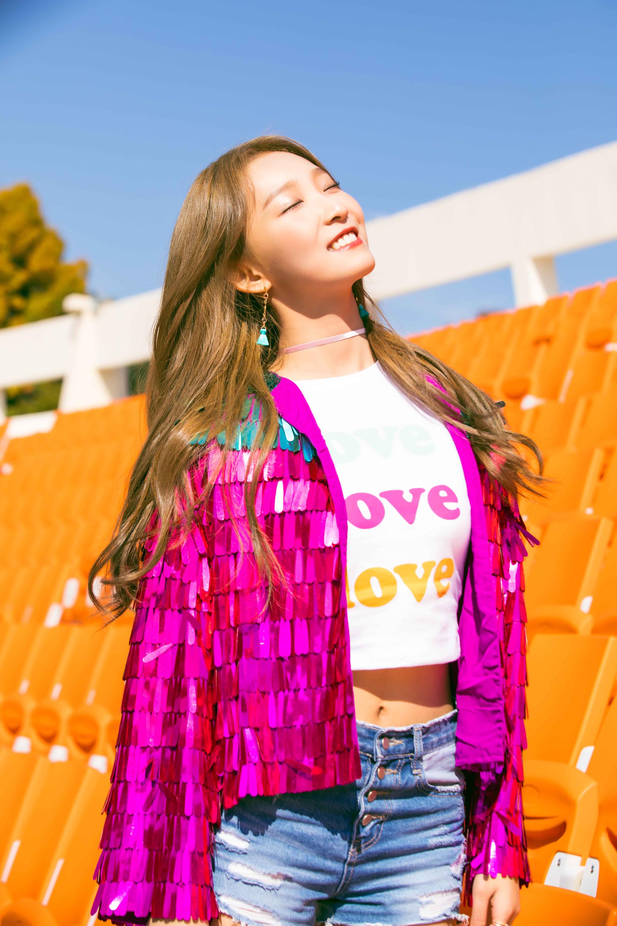 高颖浠《shiny》ballad版本上线 用浪漫温暖圣诞节