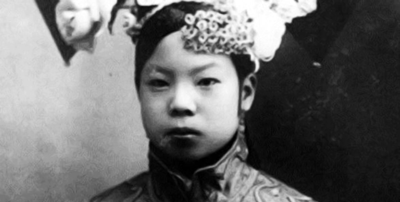 末代皇妃文绣的珍贵照片:敢和皇帝离婚,图十是溥仪离婚后的圣旨