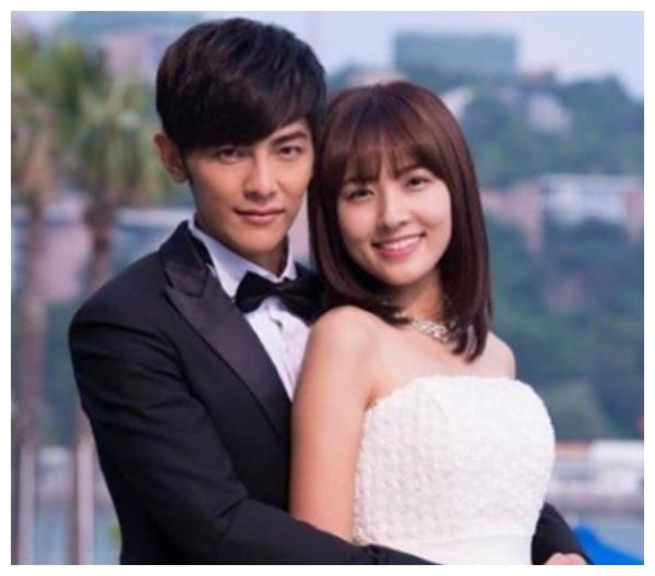 她是《夏家三千金》的孙晓菁,观众吐槽她丑,如今美出天际