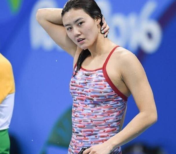 什么游泳女运动员都一马平川?傅园慧:你穿你也