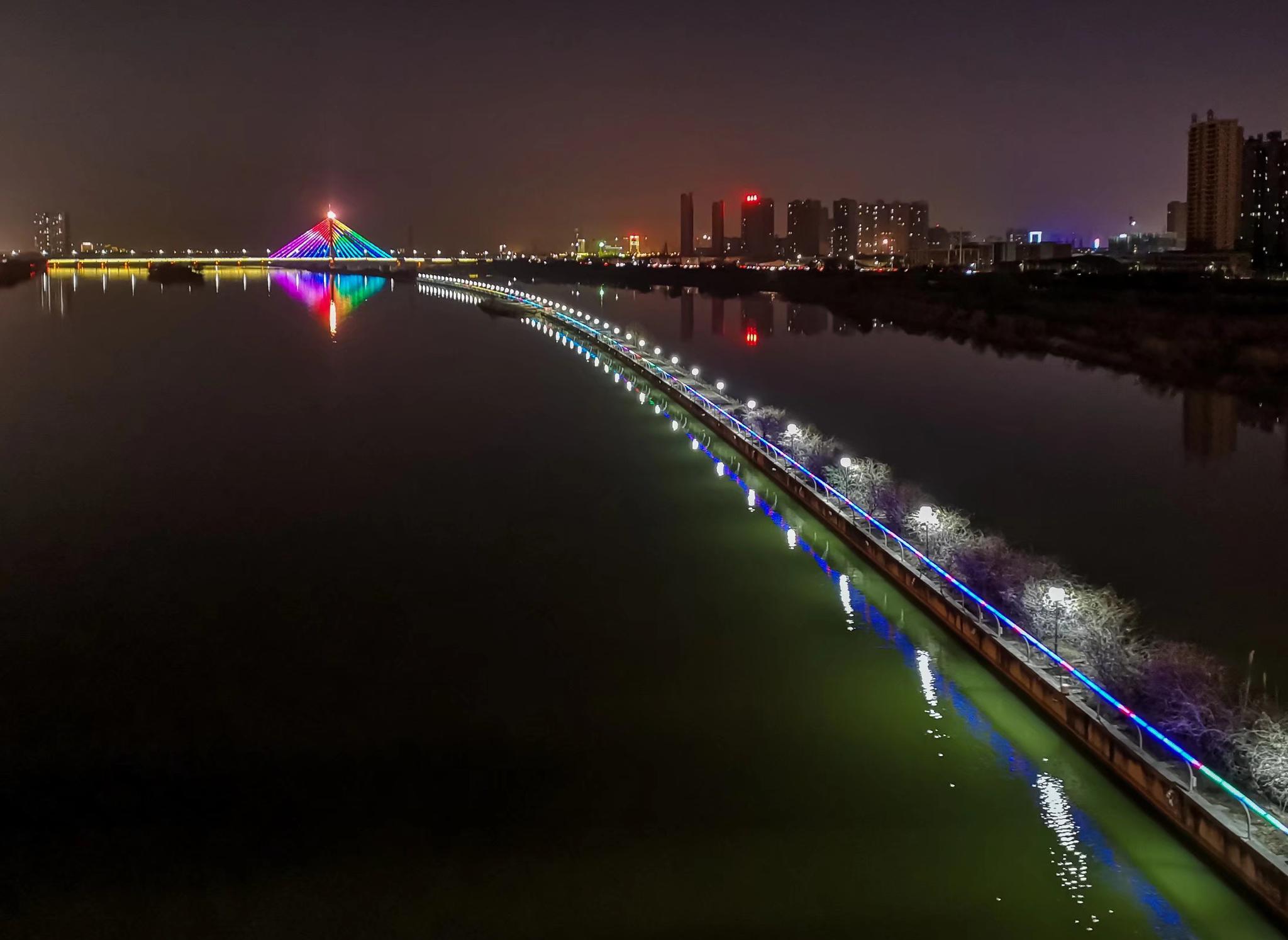 咸阳古渡咸阳渭河二号桥夜景
