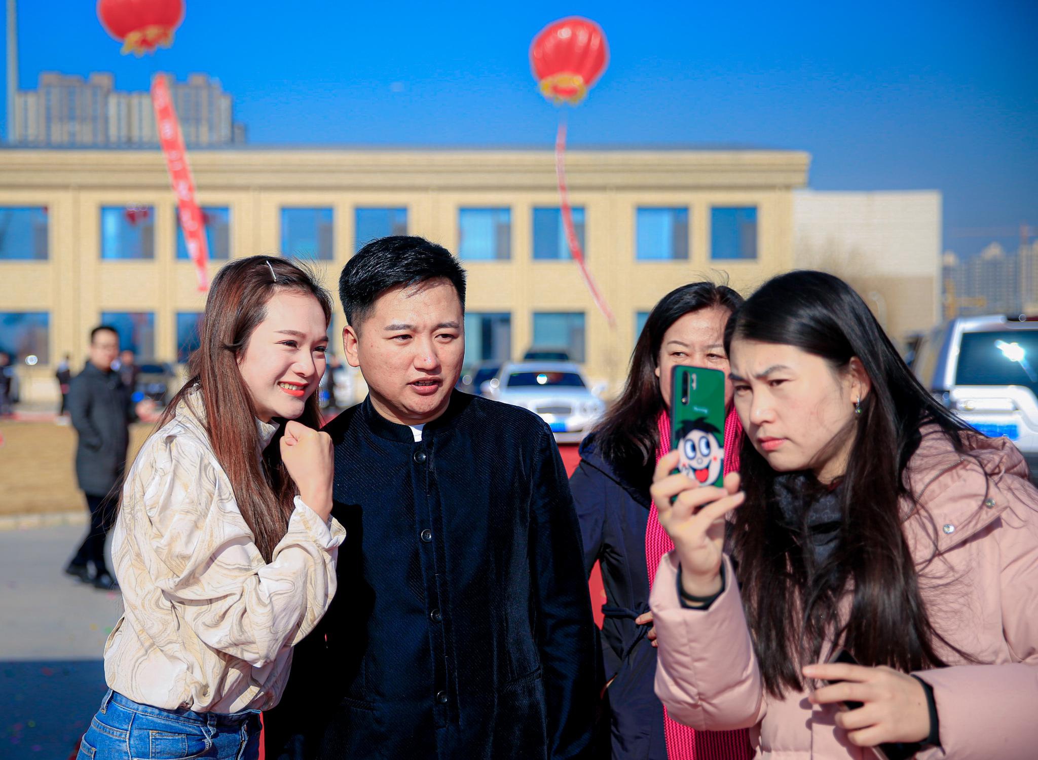 山西特色短视频制作团队 太原农商银行短视频团队:以方寸屏幕带动金融服务“火出圈”