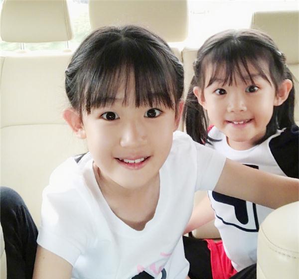 继黄磊女儿后,陆毅女儿也戴耳环了,比多多3万块的耳环更"贵"