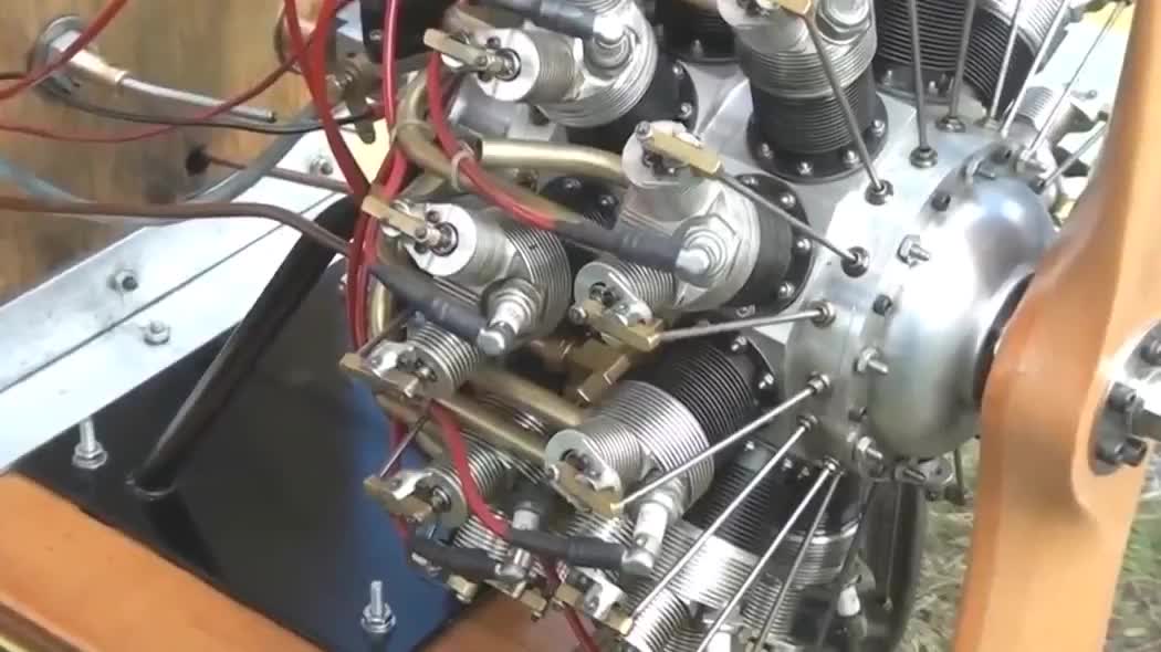 牛人打造的18缸星型发动机,缩小版r-2800双黄蜂引擎